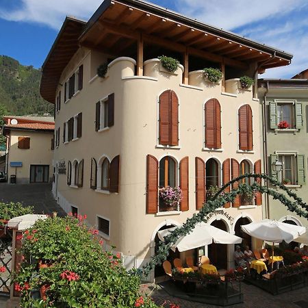 Garni Hotel Tignale Exterior photo