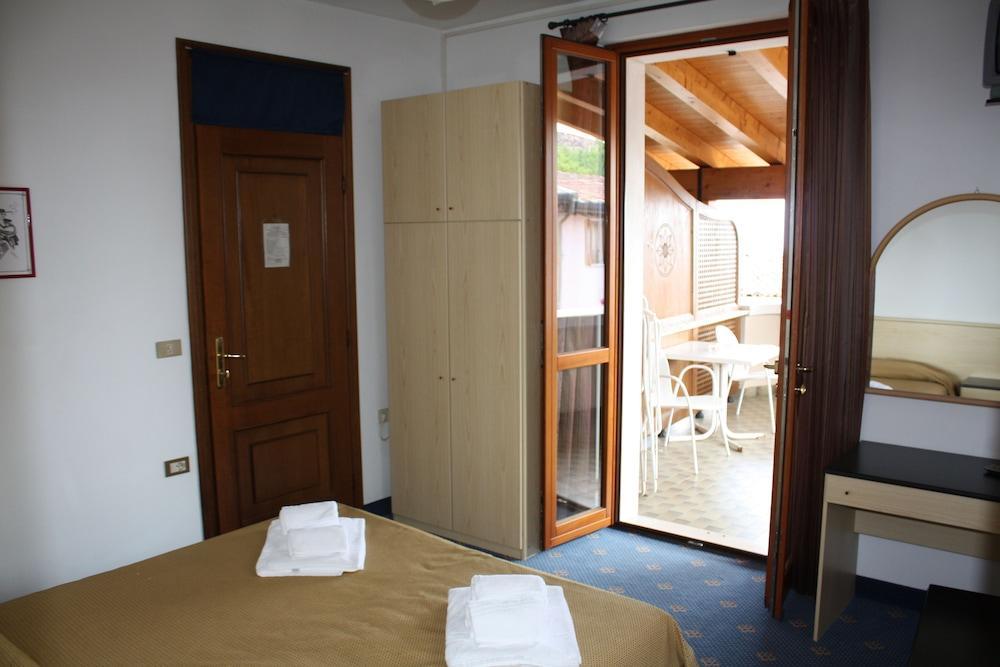 Garni Hotel Tignale Exterior photo