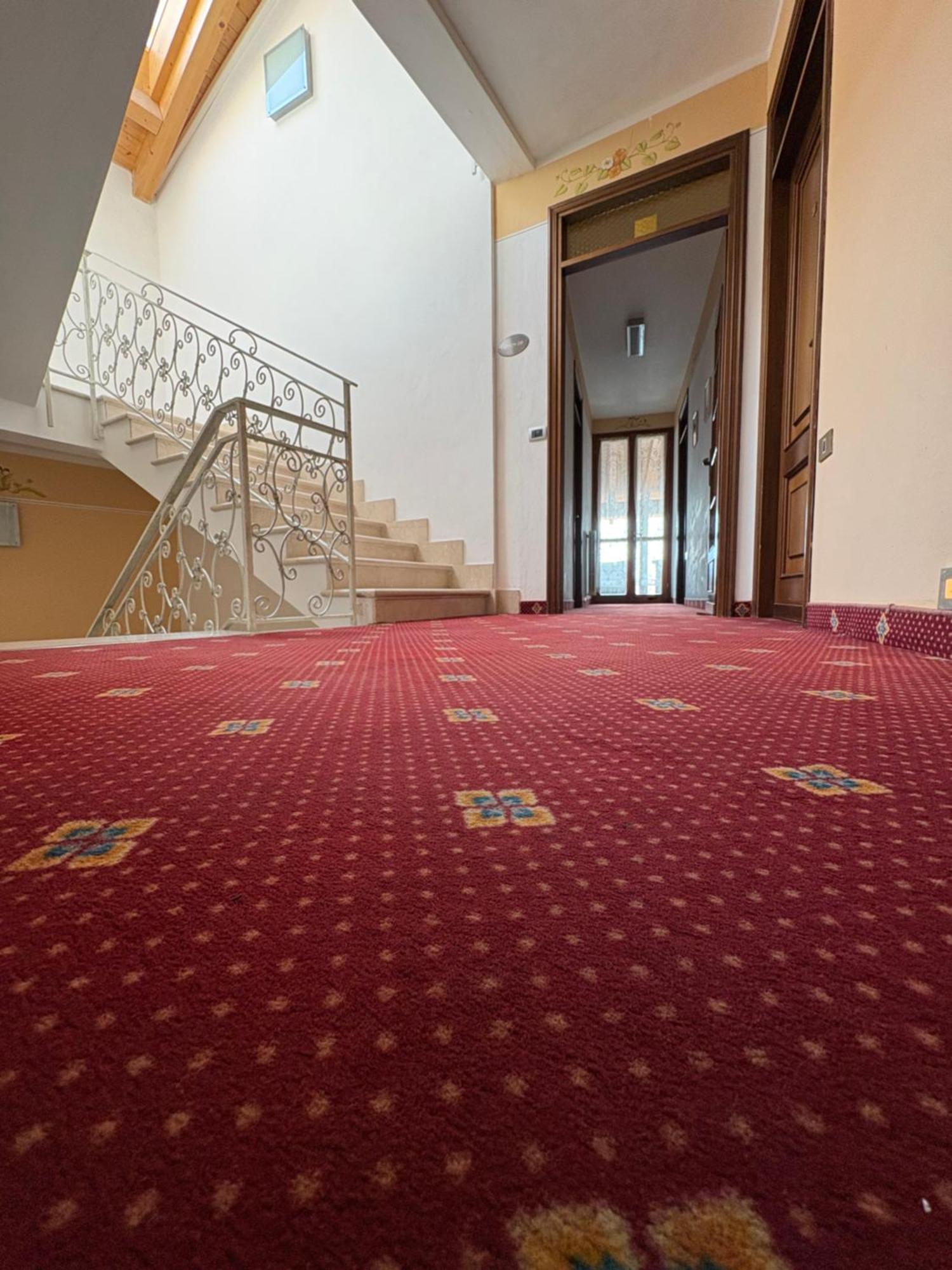 Garni Hotel Tignale Exterior photo